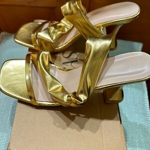 Women Gold Colored Mules
